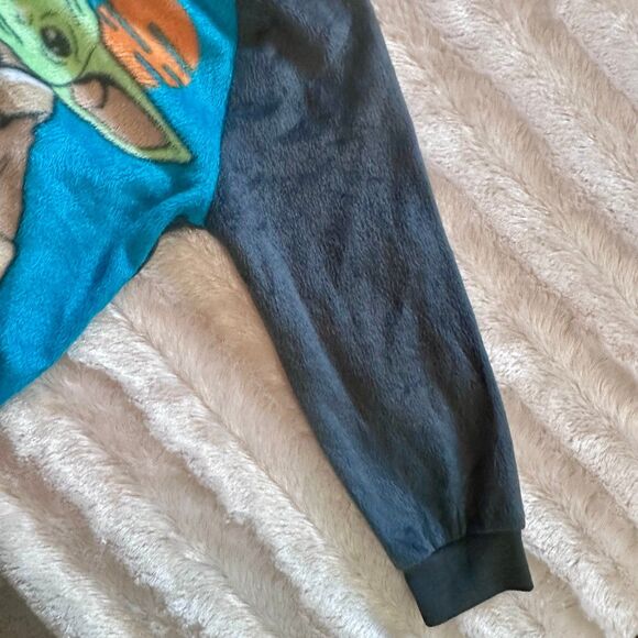 Boys Star Wars Pajamas Set Size 2 - Picture 6 of 9